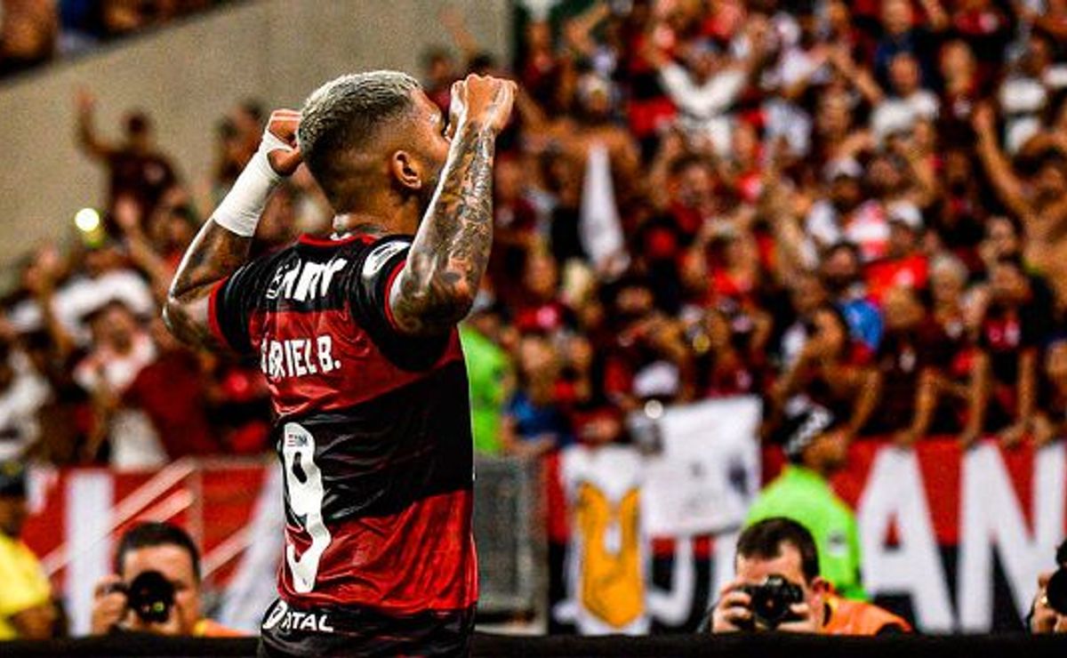 Torcida organizada do Flamengo emite nota para Gabigol após foto vazada; veja