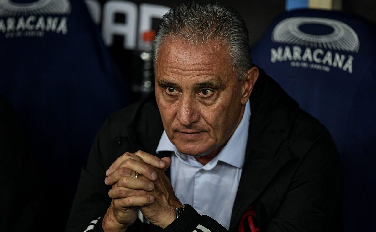 Tite deve fazer, pelo menos, uma alteração na equipe titular do Flamengo