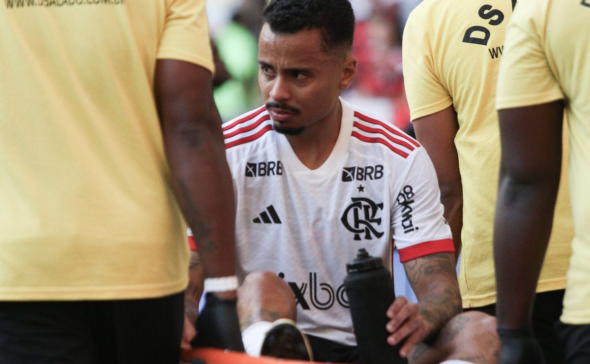 Lesão de Allan complica o Flamengo para sequência da temporada; veja possível data do retorno