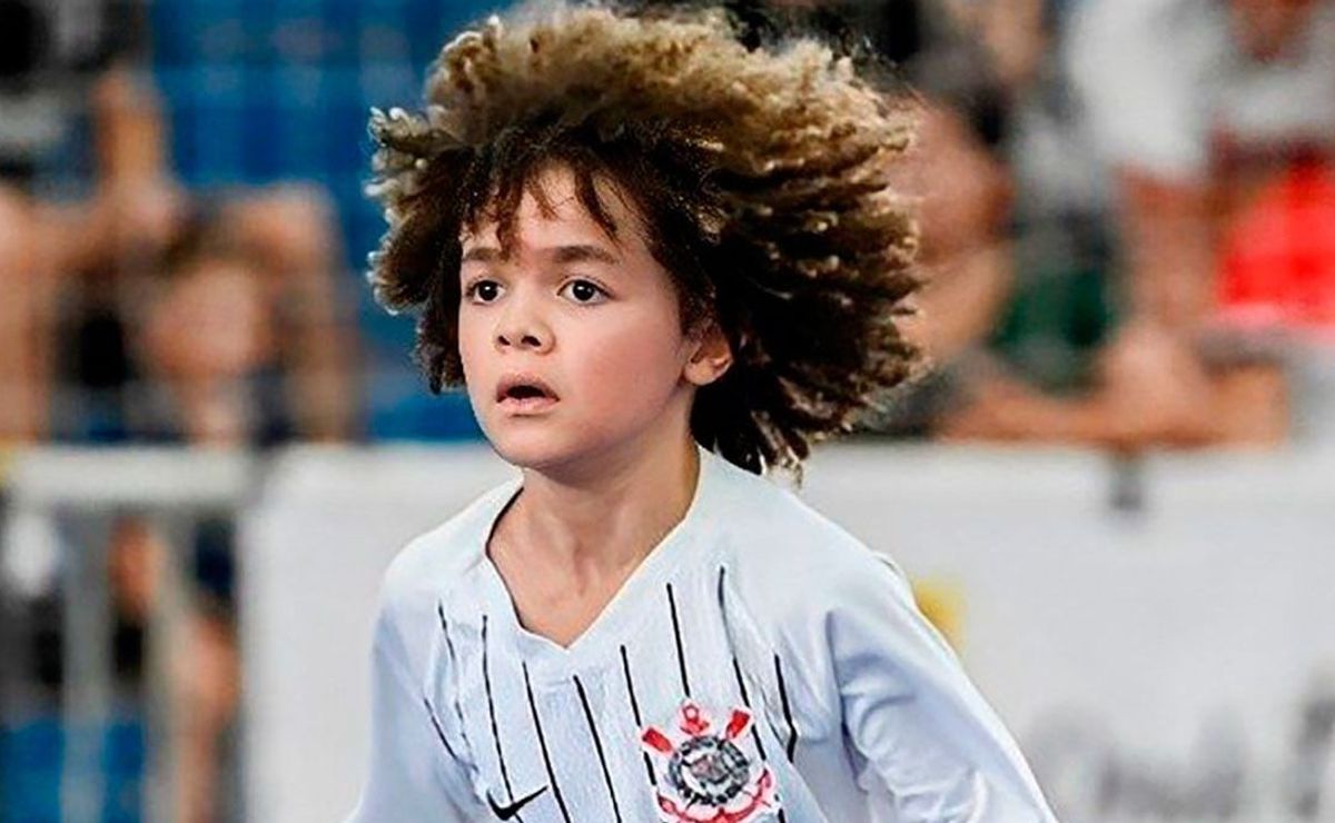 Joia do Corinthians Aceita Proposta de R$ 200 Mil de Luvas do Palmeiras