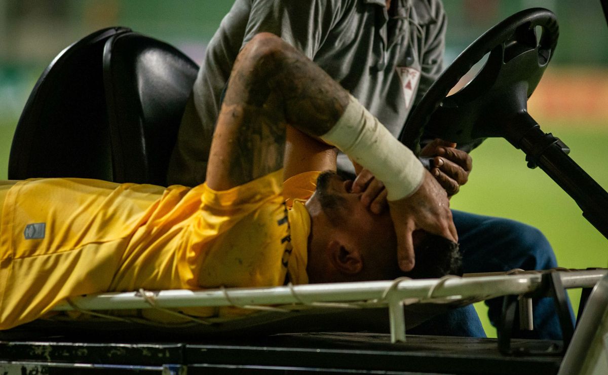 Santos interessado em empréstimo de Hugo, jogador do Flamengo.