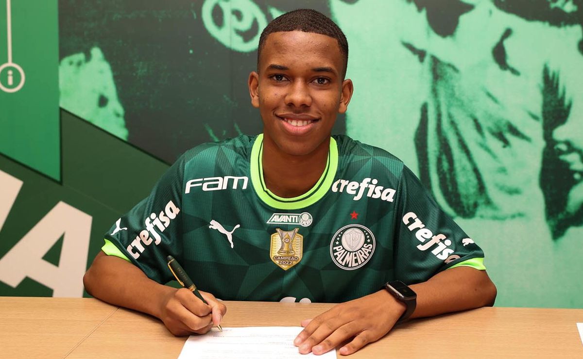 Estêvão-oferecido-gerente-base Corinthians-2016