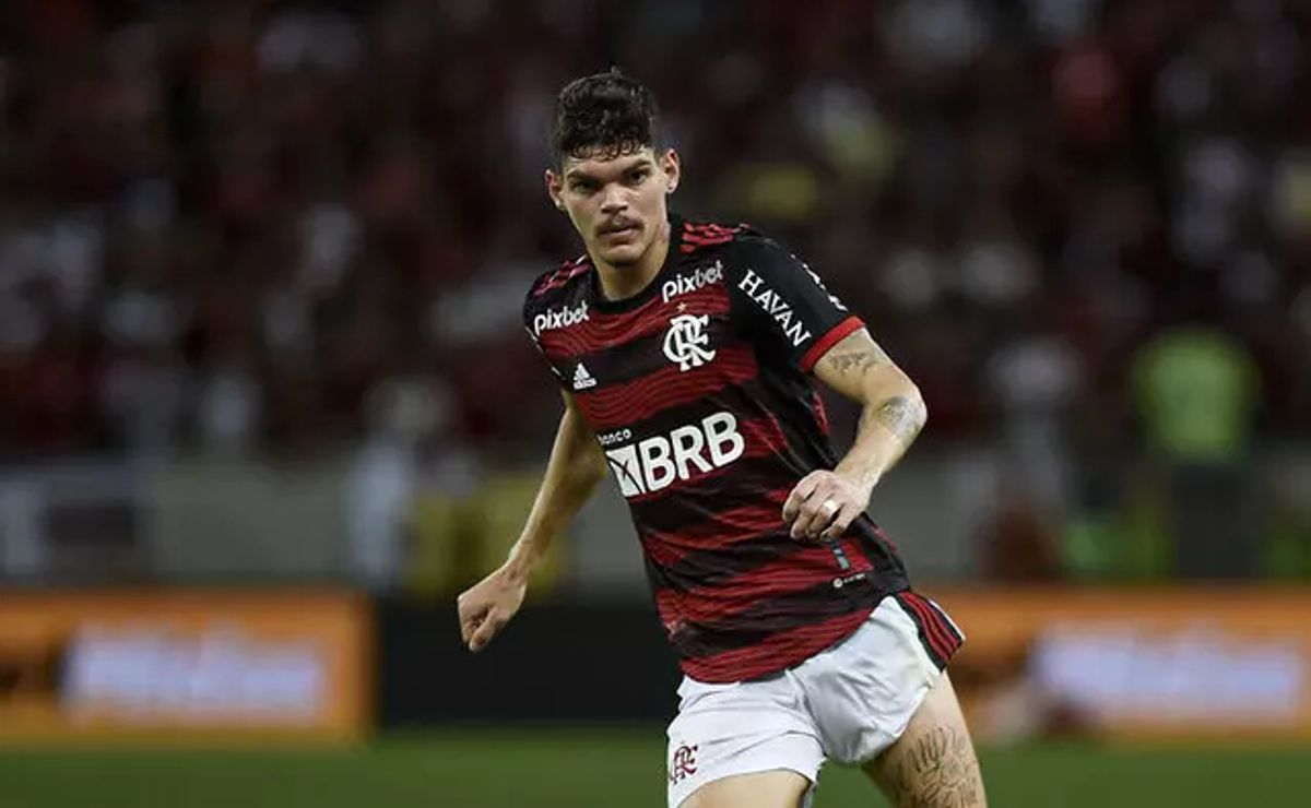Flamengo se Mobiliza para Contratar Ayrton Lucas e Define Alternativa