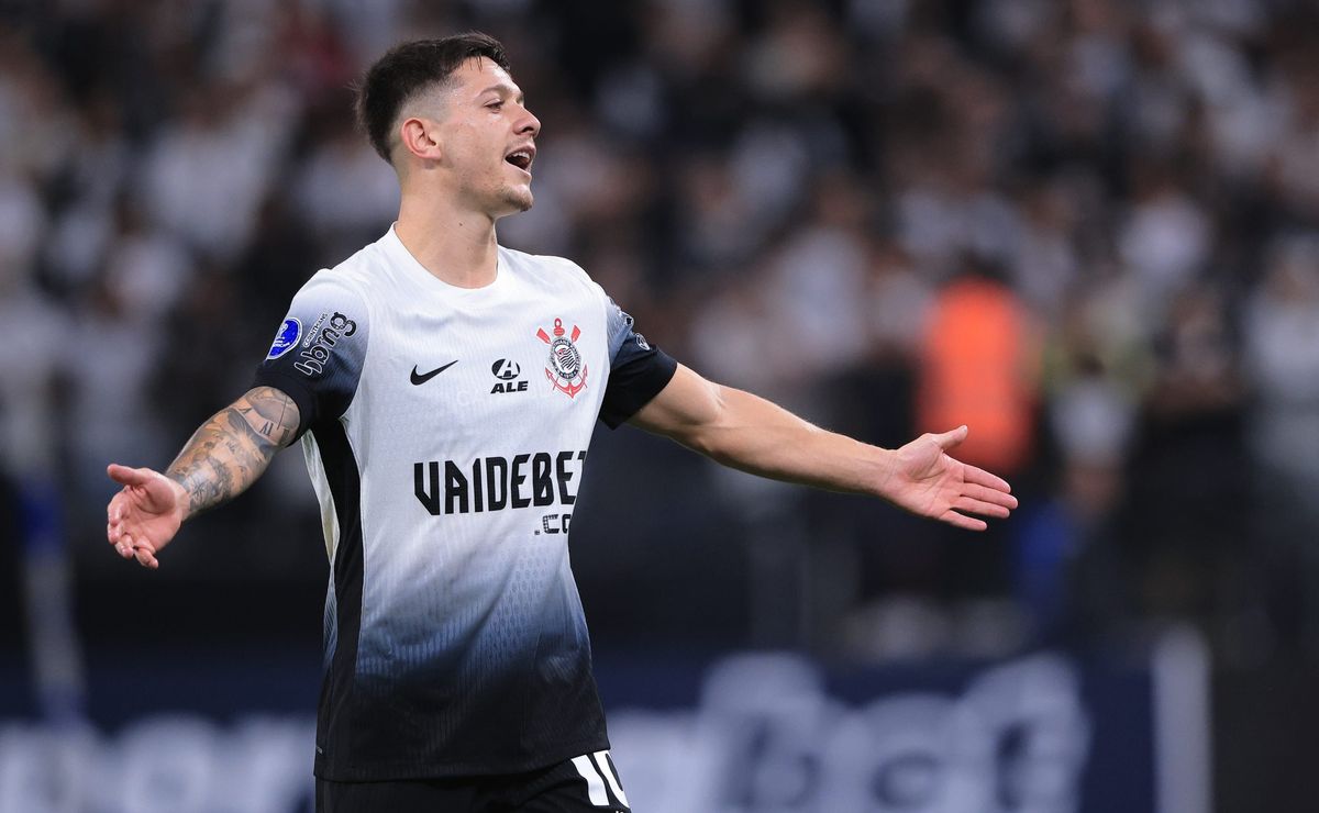 Garro e Gustavo Henrique suspensos para clássico contra o São Paulo.