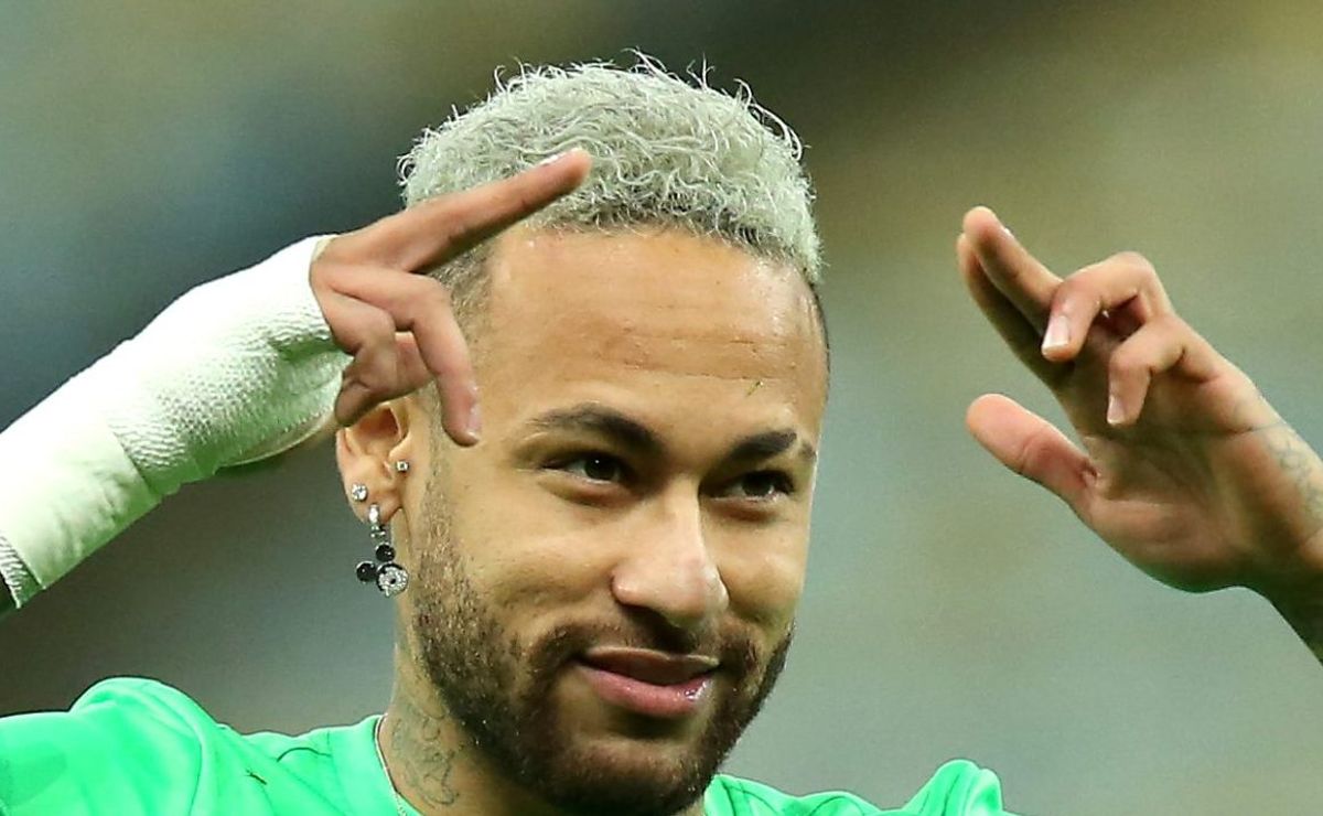 VAI VIR? Neymar publica foto com camisa do Flamengo e Gabigol comenta