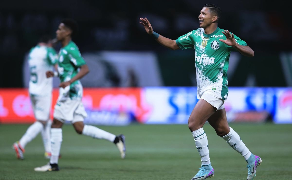 Palmeiras vence Vasco e avança na classificação do Brasileirão; destaques individualmente.