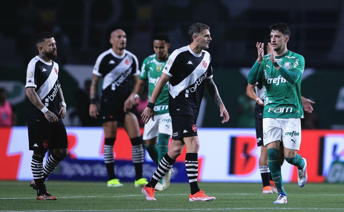 Palmeiras vence Vasco com destaque de Estêvão em jogo pelo Brasileirão