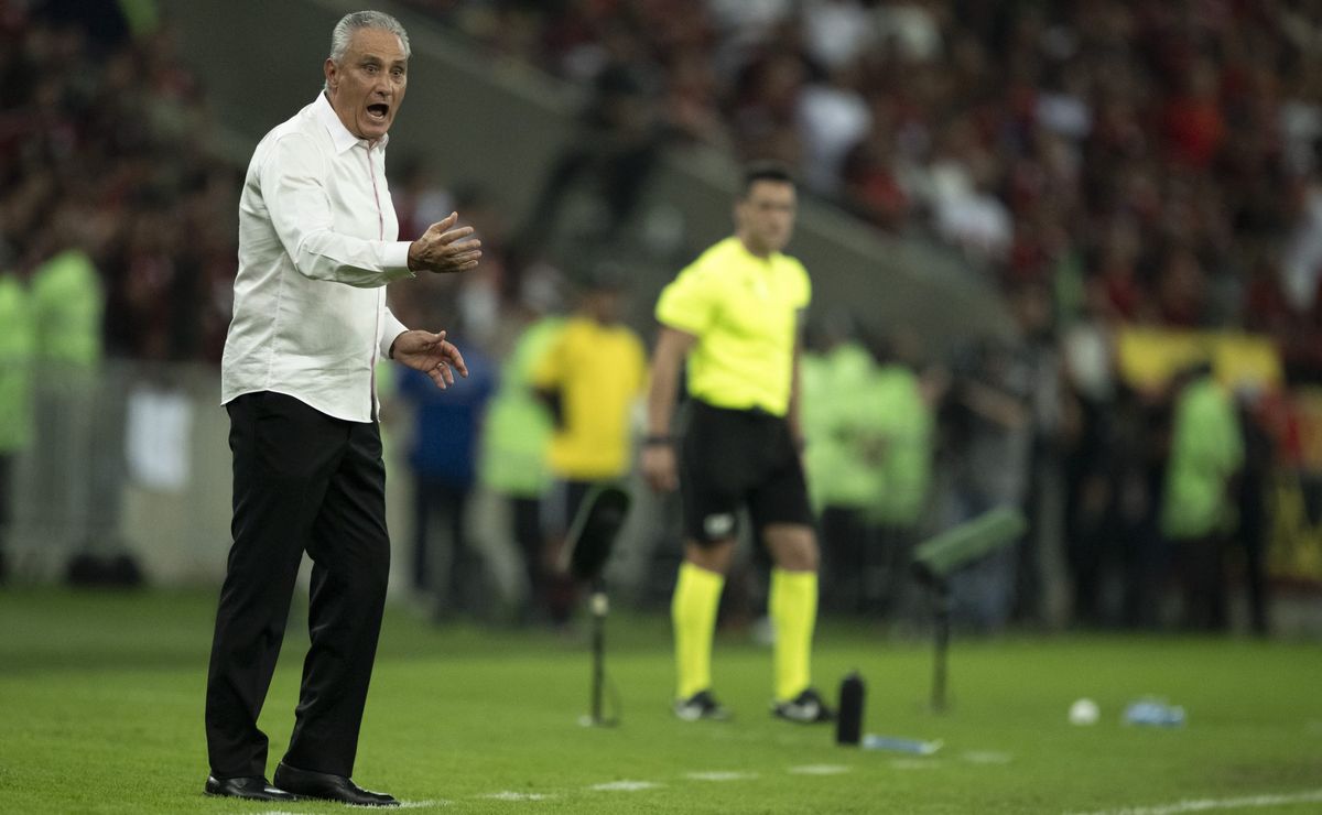 Flamengo enfrentará Athletico-PR desfalcado de 10 jogadores e de Tite