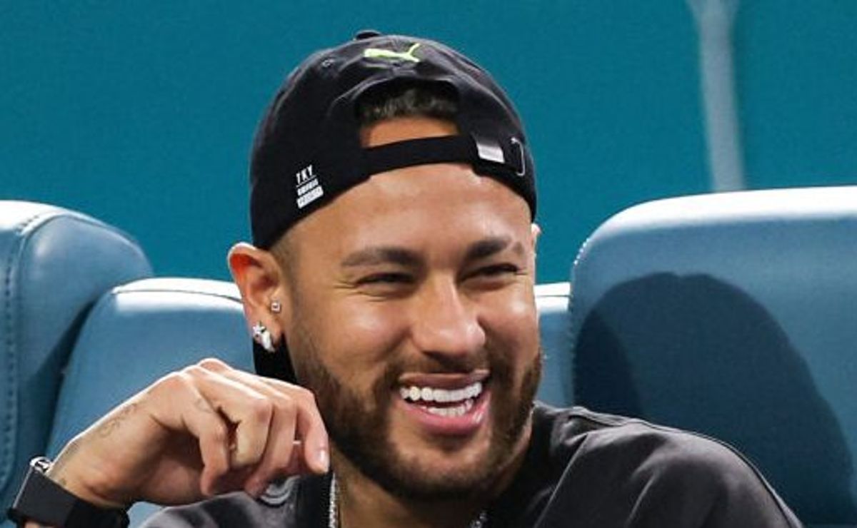 Neymar custa diariamente mais que salário mensal de Gabigol no Flamengo.