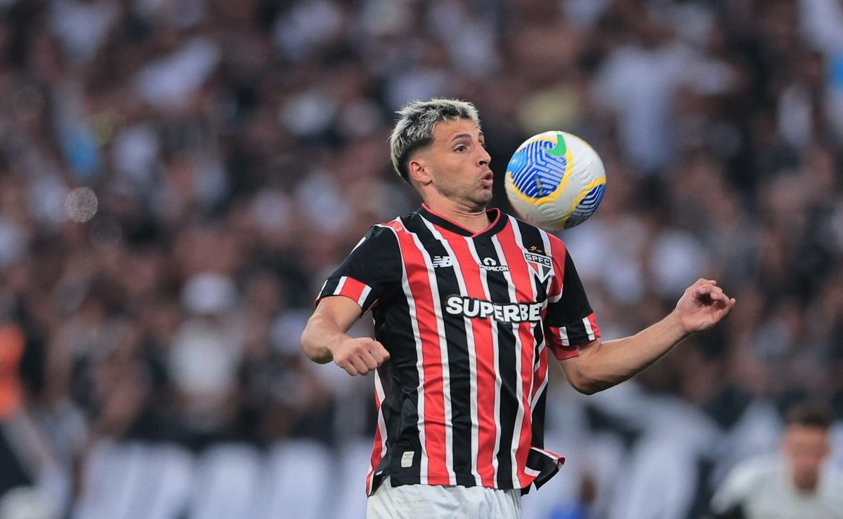 Calleri elogia gol de Coronado no clássico Corinthians x São Paulo