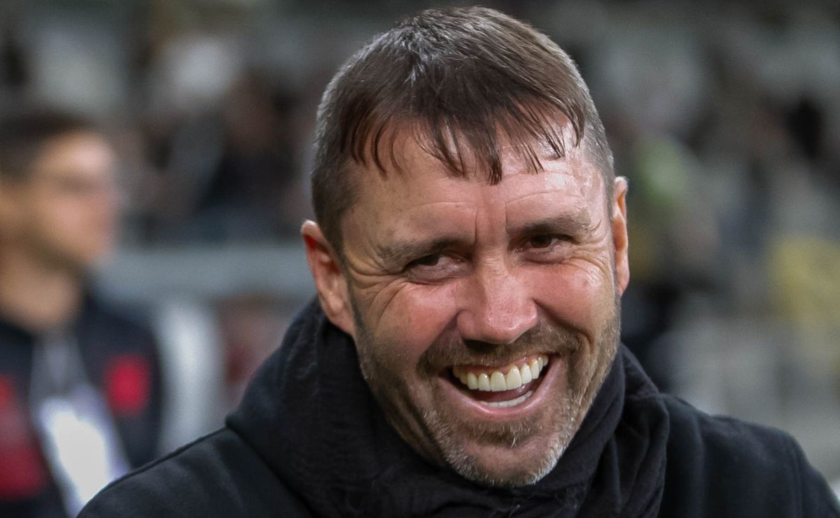 Inter sobressai numericamente sobre Corinthians em confronto iminente.