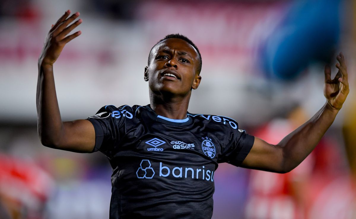 Grêmio mantém Nathan Fernandes, impedindo transferência para o Flamengo