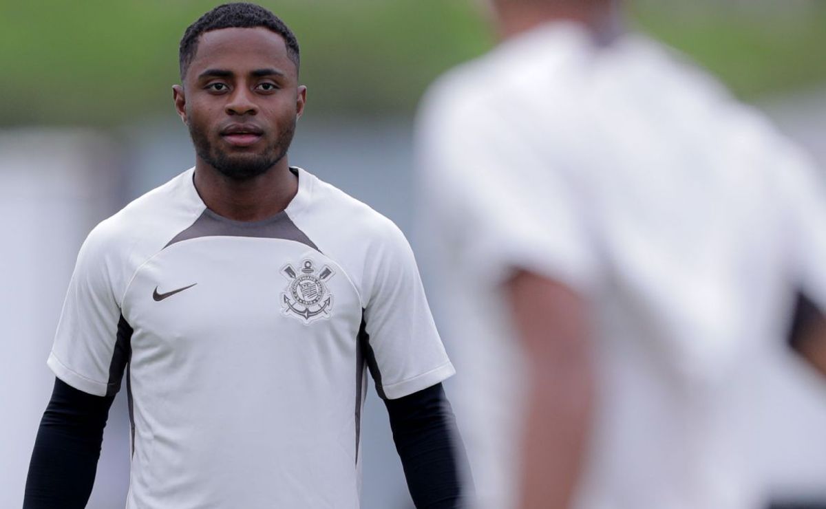 Lesão pré-existente de Palacios no Corinthians revelada por médica com detalhes sobre recuperação