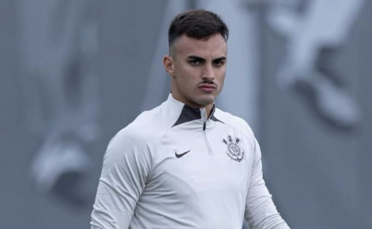 Desabafo de Donelli e solução para crise no Corinthians: análise profissional.