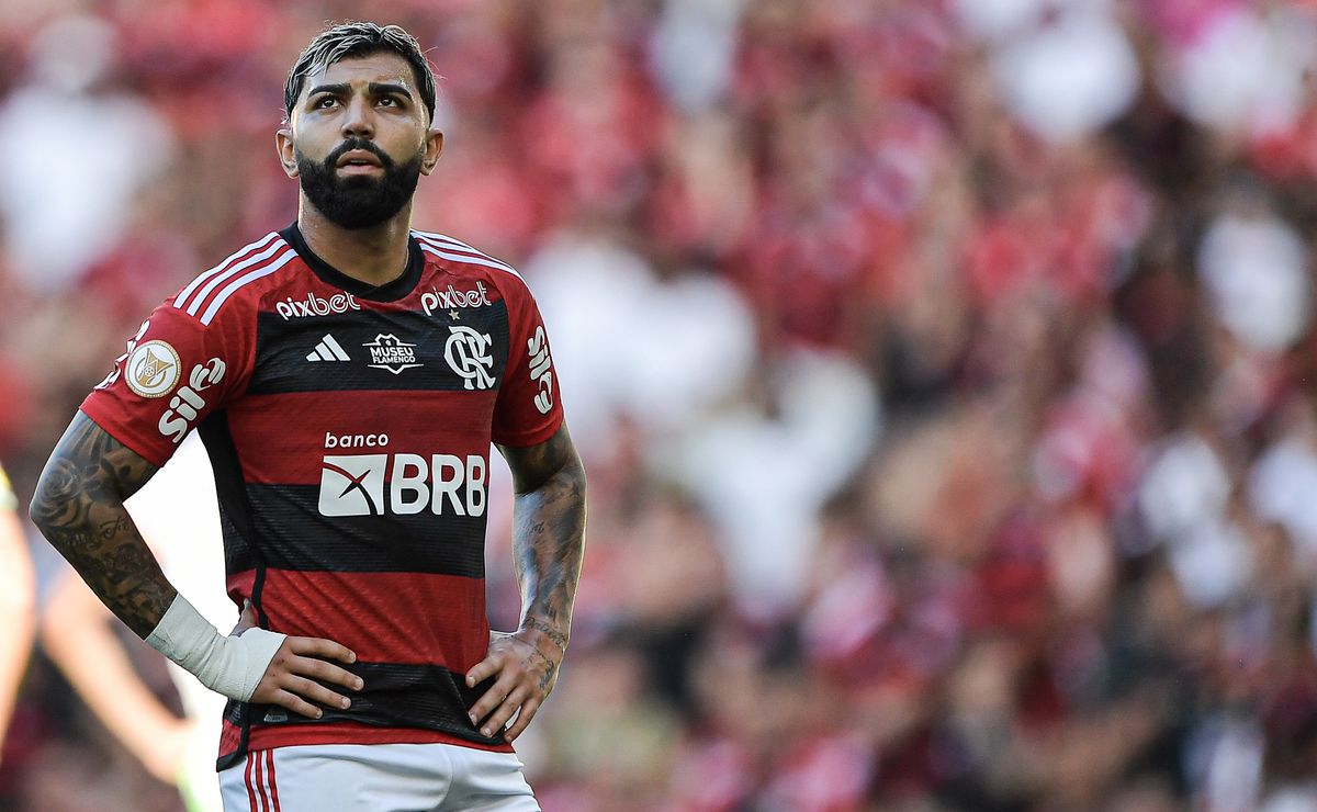 Com possibilidade de deixar o Flamengo, Gabigol é ovacionado pela torcida ao entrar no jogo