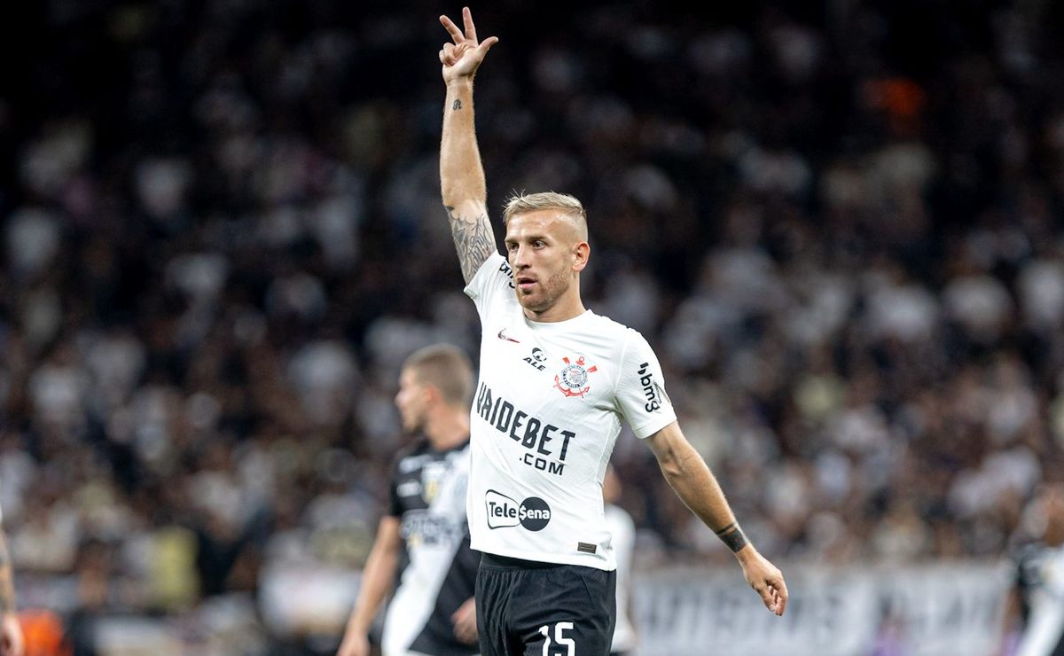 Atacante Decide Permanecer no Corinthians Após Contato de Santos e Pedro Henrique