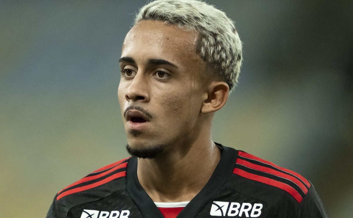 PSV-HOL se manifesta sobre possível negociação para contratar Matheus Gonçalves do Flamengo
