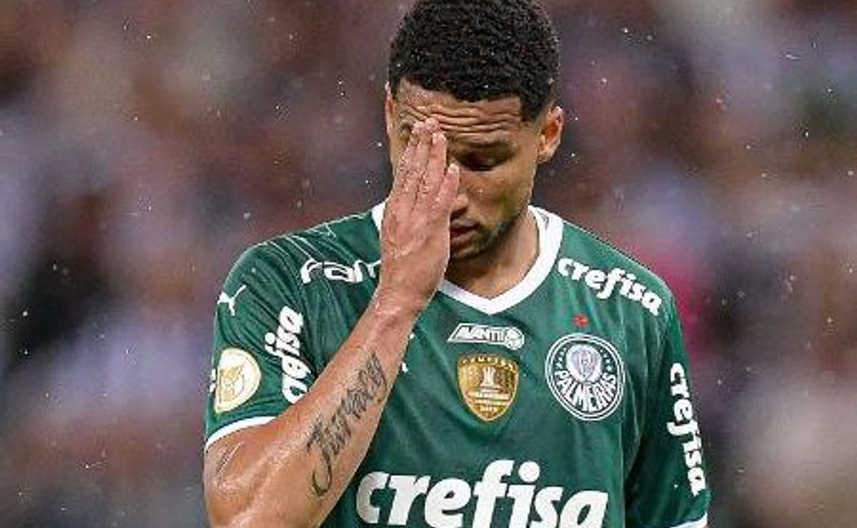 Decisão de Leila nos bastidores do Palmeiras após possível lesão de Murilo.