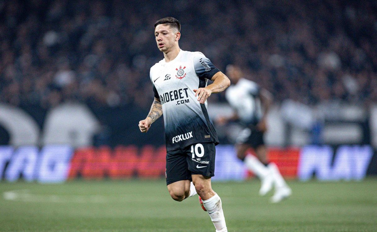 Corinthians propõe contratação de Alex Santana para reforçar meio-campo com Garro