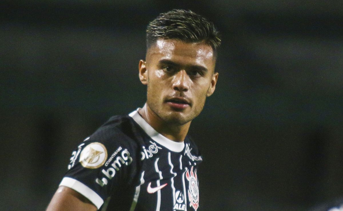 Impasse na negociação por Fausto Vera entre Corinthians e Atlético-MG: Entenda