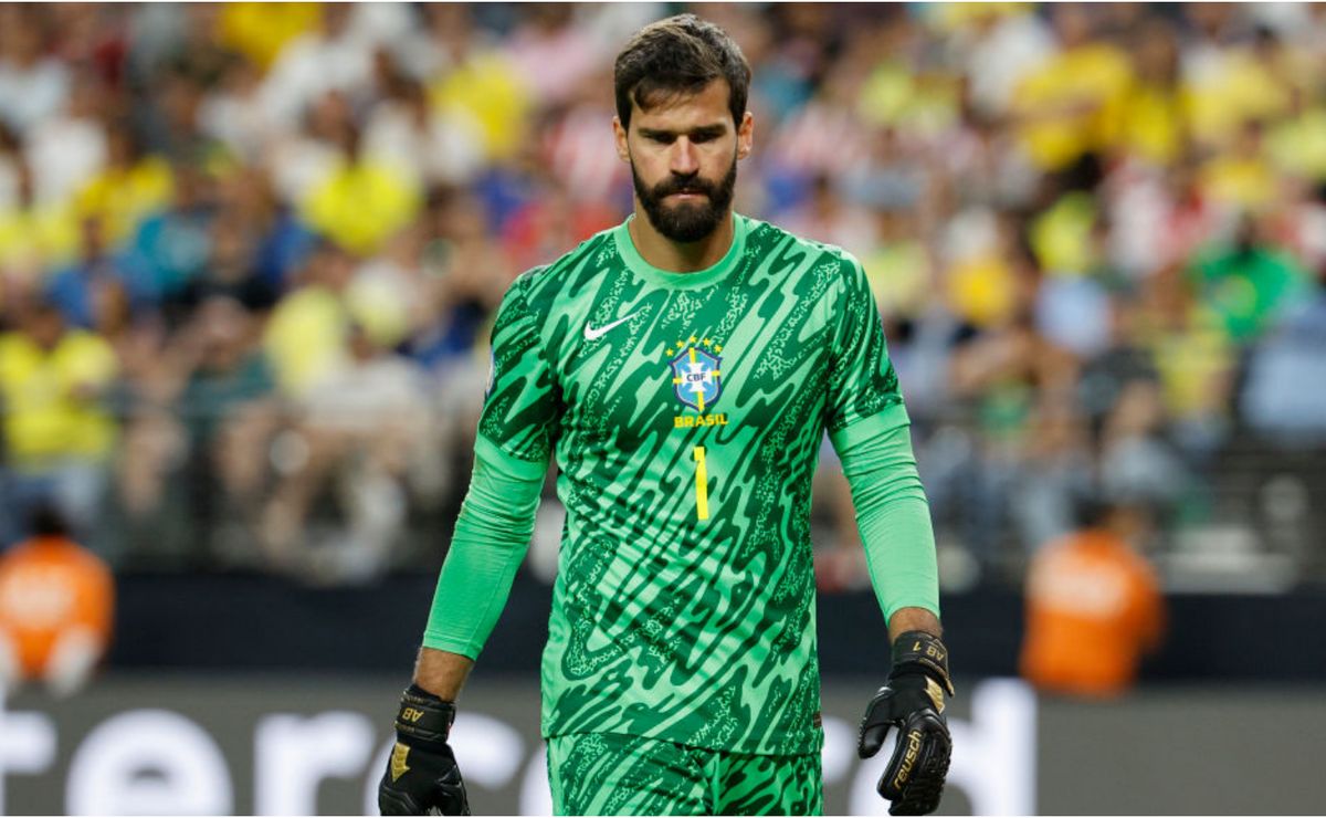 Alisson opina sobre Brasil na Copa América e Vini Jr.