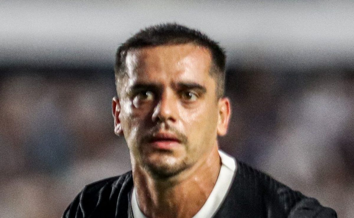 Corinthians renova contrato com Fagner até 2026 após proposta de Augusto Melo