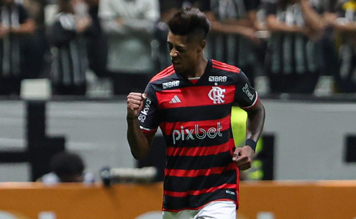 Flamengo amassa Atlético-MG fora de casa e dispara na liderança; confira as notas