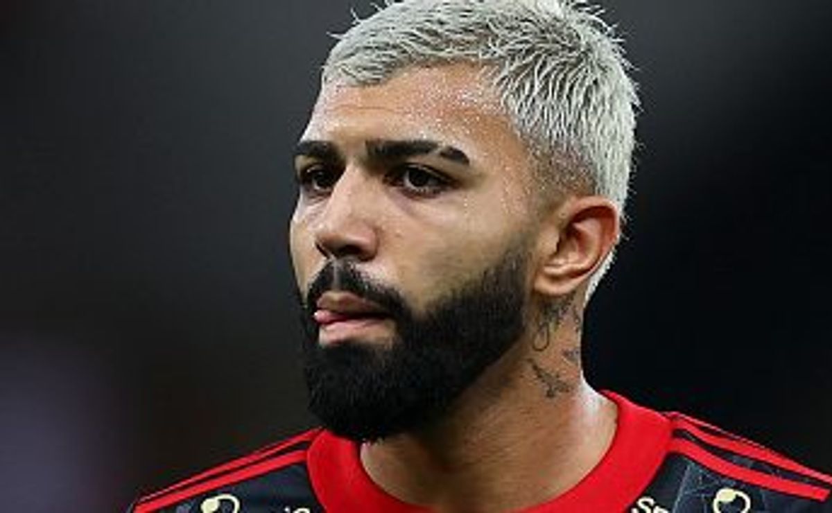 Palmeiras oferece salário milionário a Gabigol, que dá veredito sobre proposta.