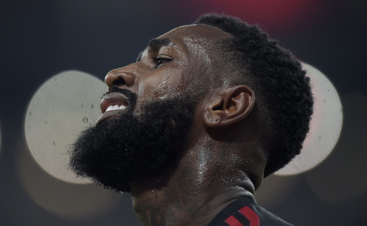 Milhões: Transferência de Gerson mantém capitão no Flamengo e repercute no Mundo Árabe