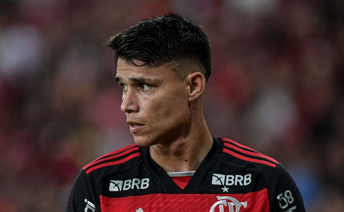 Luiz Araújo cresce no Flamengo e consegue sequência importante no Brasileirão