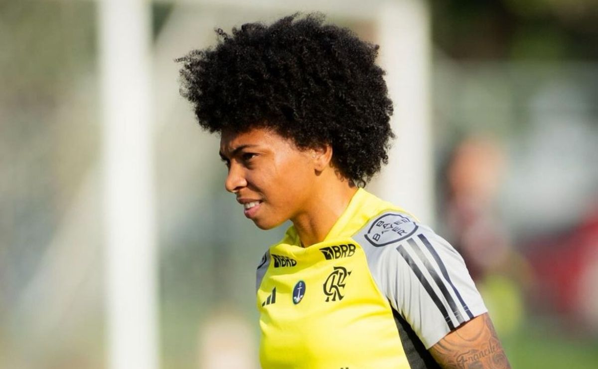 Flamengo contrata ex-jogador do Benfica para reforçar elenco na temporada.