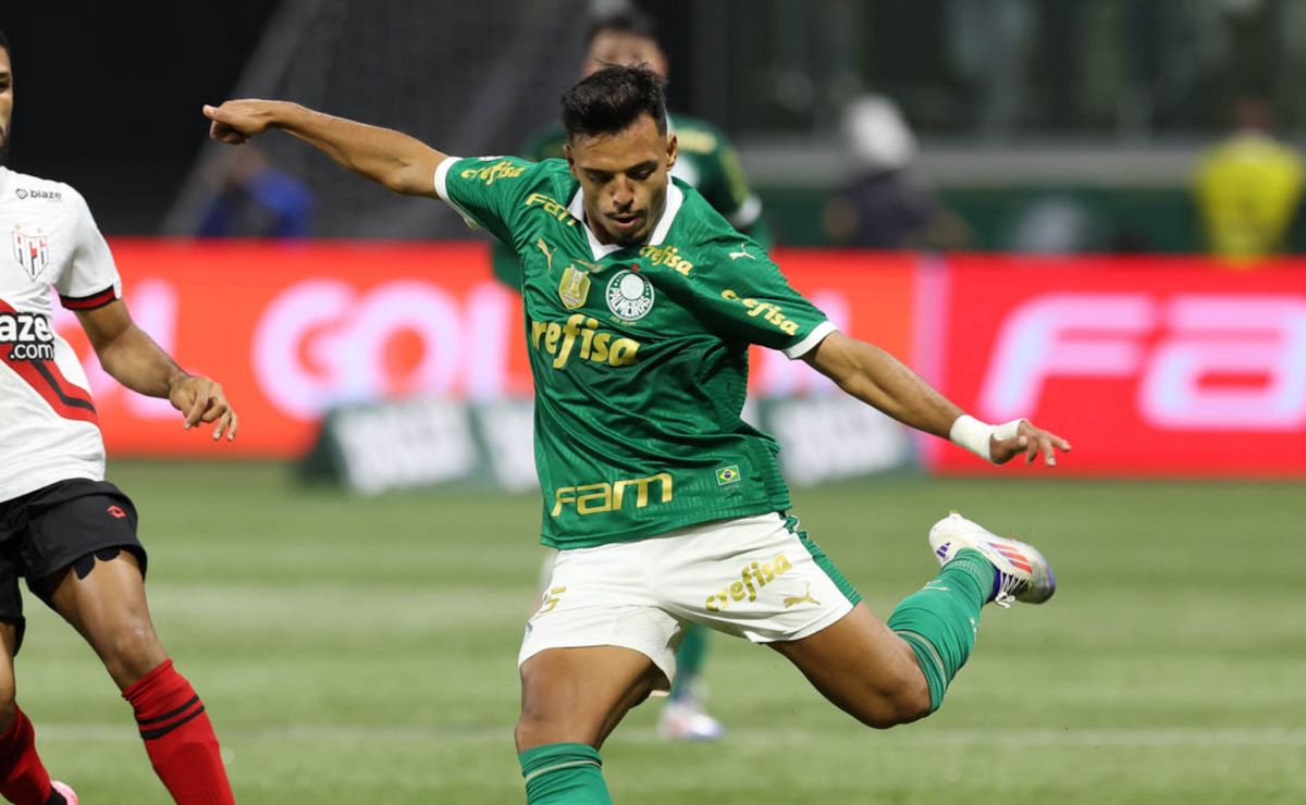 Gabriel Menino promete ser trunfo no Palmeiras com nova posição.