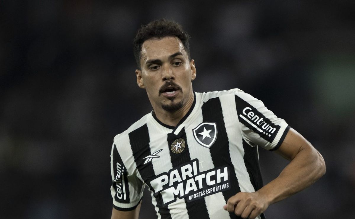 Eduardo pode desfalcar Botafogo no primeiro jogo da Libertadores contra Palmeiras