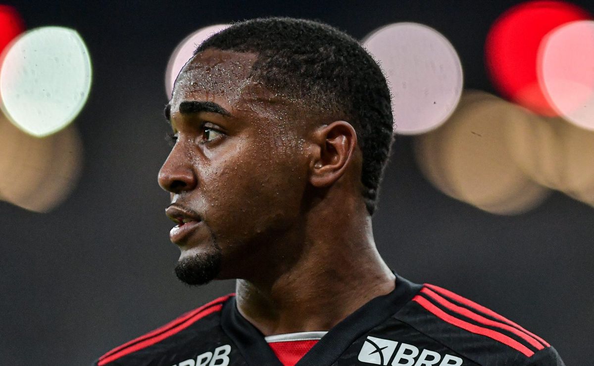 Blindagem de Tite a Lorran no Flamengo após reação da torcida: Sem vaias