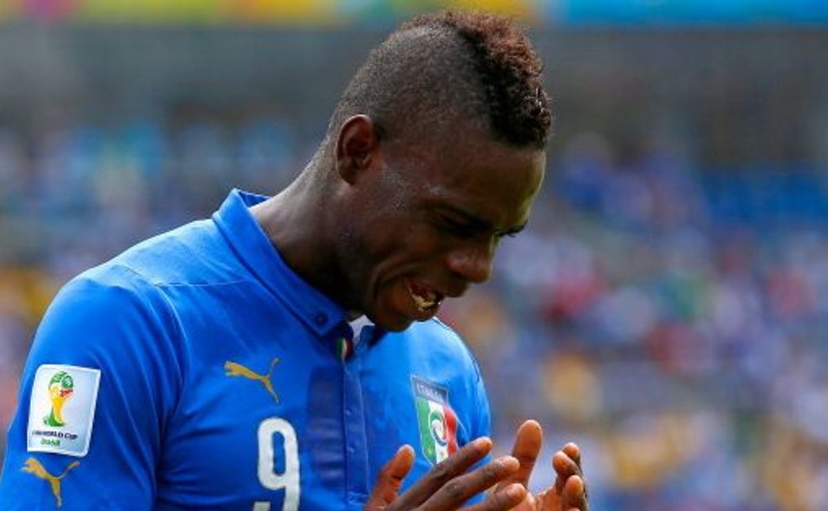 Mario Balotelli busca último recurso para ingressar no Corinthians após quase acerto.