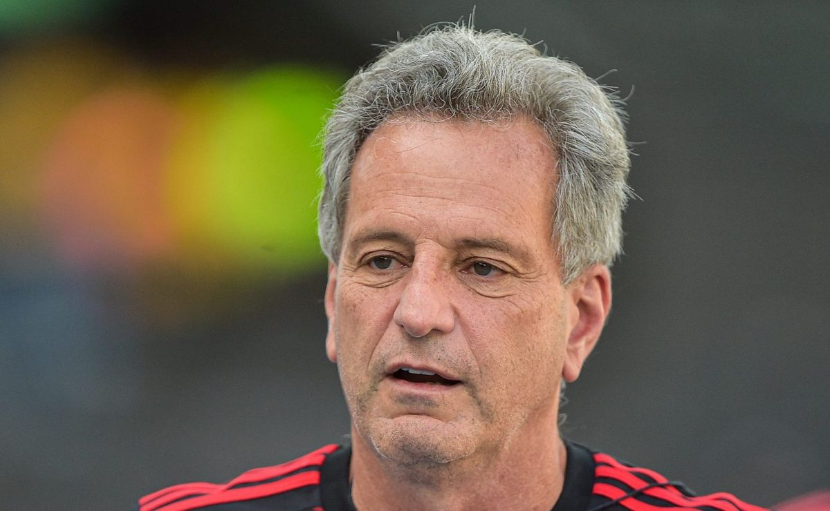 torcida do flamengo pede manutenção de gabigol e cobra renovação imediata de landim