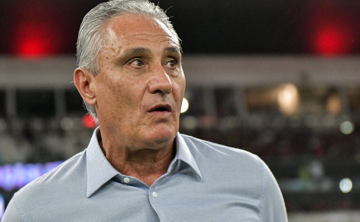 Tite libera atacante do Flamengo em despedida oficial do clube.