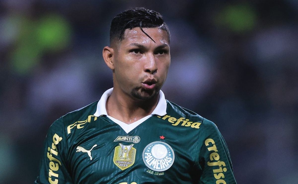 Rony exalta rivalidade entre Palmeiras e Flamengo por acontecimentos recentes.