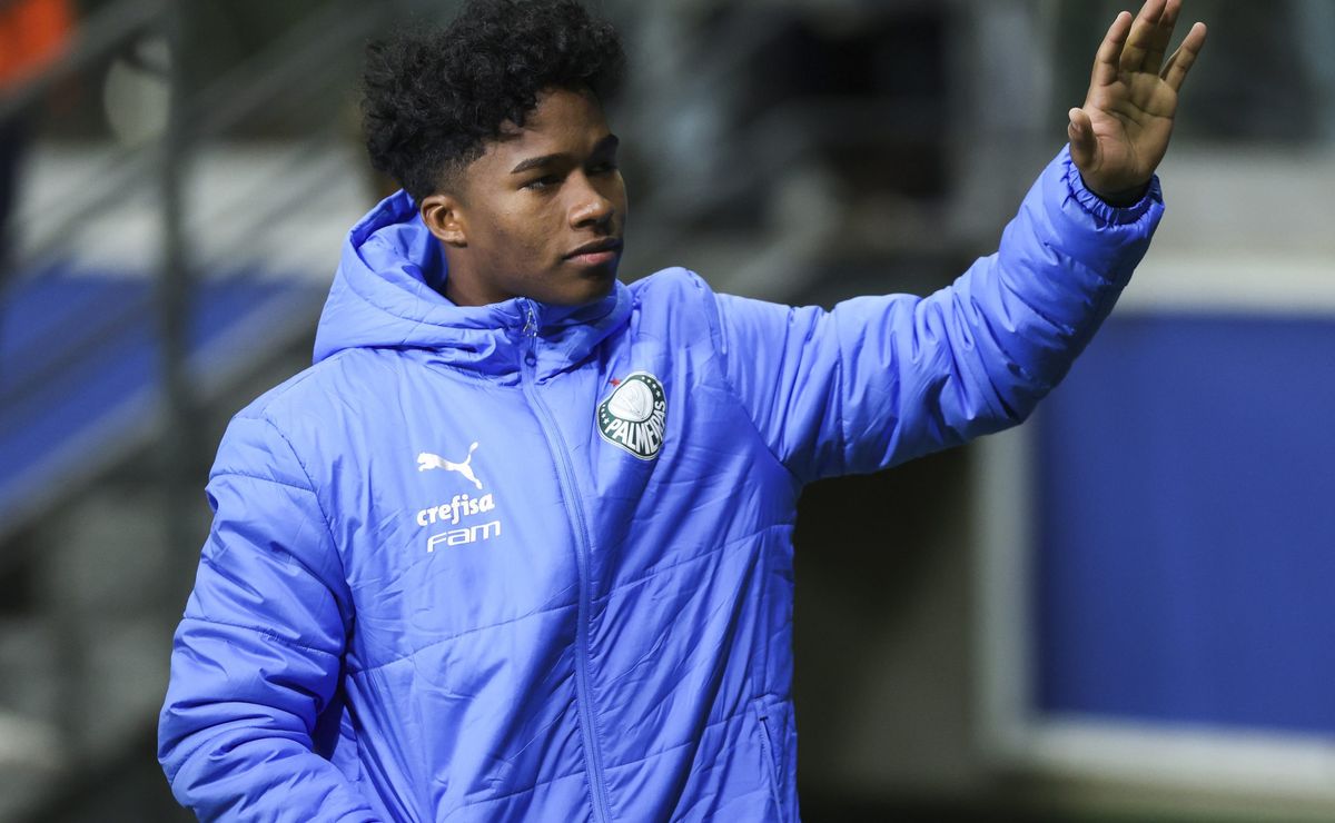 Titularidade de Endrick no Real Madrid marca sua transição do Palmeiras.