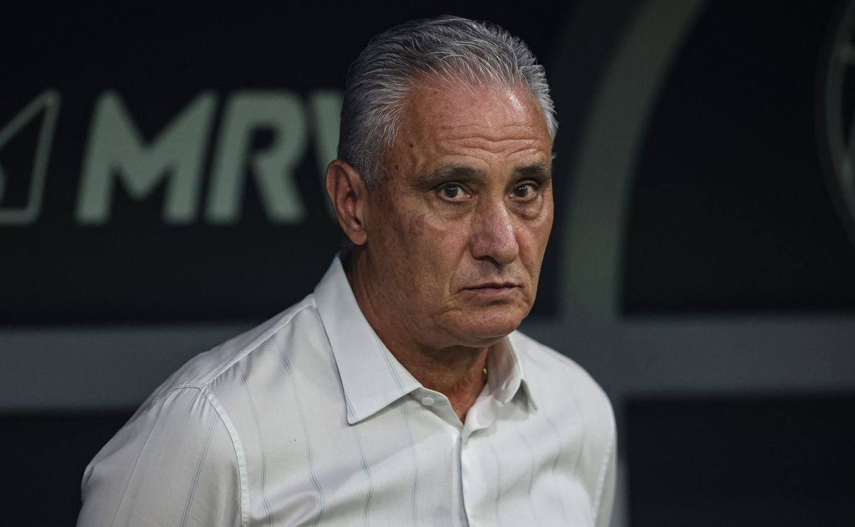 Tite decide barrar atacante no Flamengo e atitude ajuda na falta de renovação