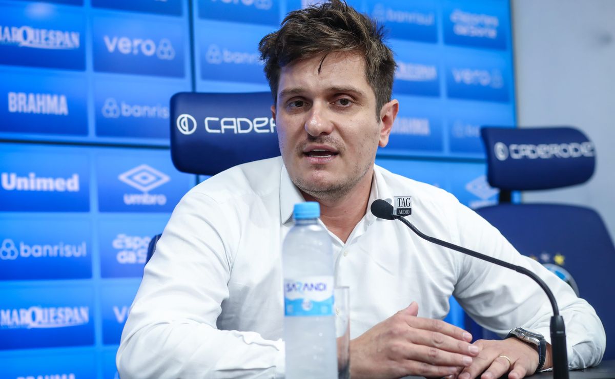 Brum critica cbf e faz pedido após arbitragem: 