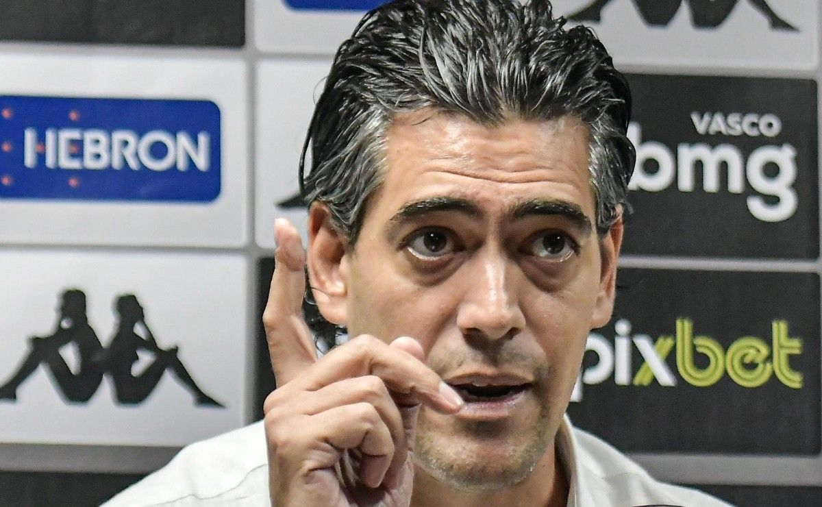 Paulo Bracks quer Santos forte em 2025 e reforça o interesse na contratação de Juan Quintero, do Racing-ARG
