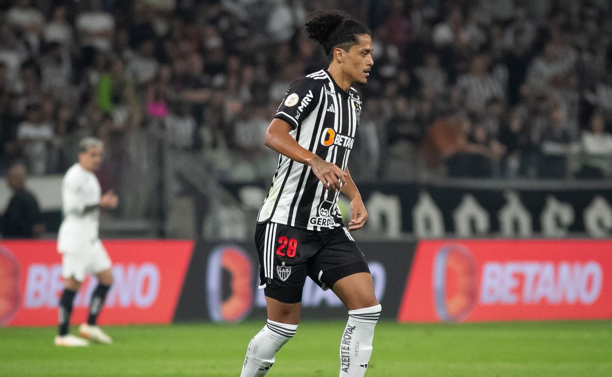 Atlético-MG analisa possibilidade de negociar Mauricio Lemos com São Paulo.