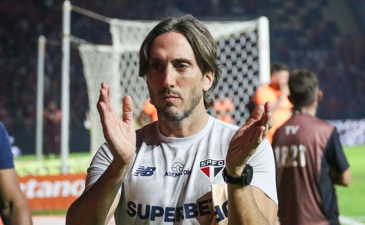 Reforço solicitado por Zubeldía, Pol Fernández acertaria com São Paulo por dois anos.