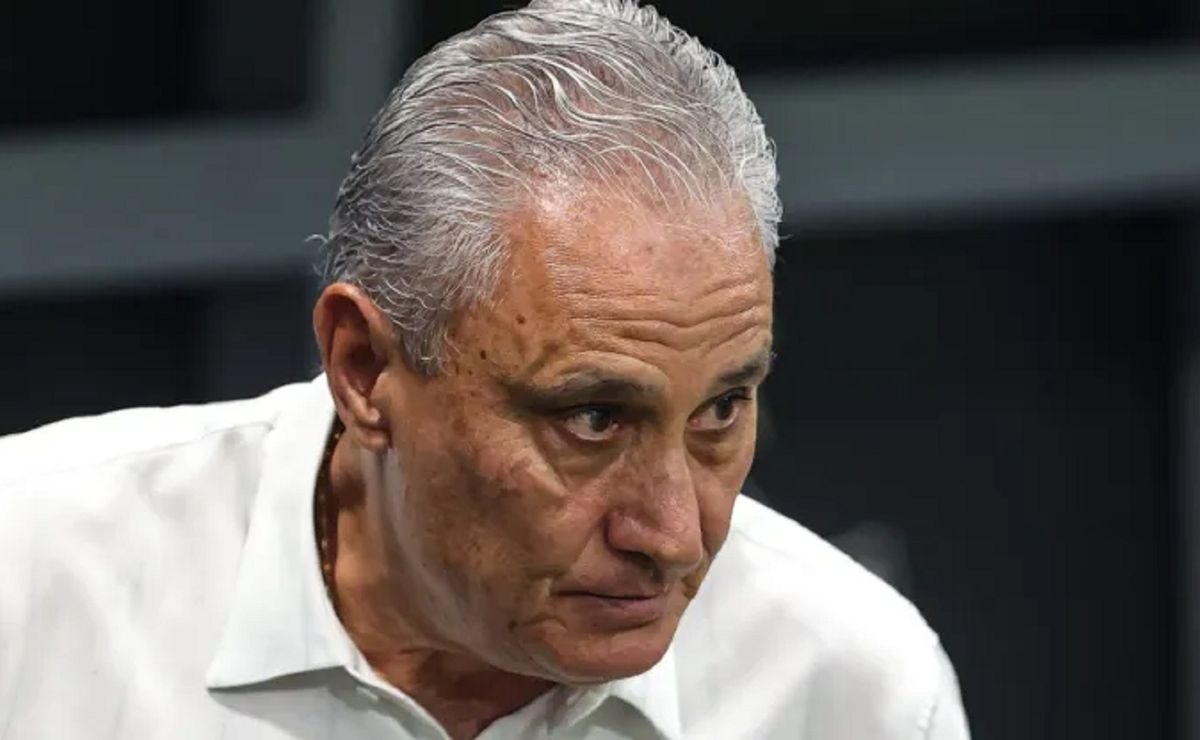 Tite deve ajustar defesa do Flamengo para melhor desempenho no campo.