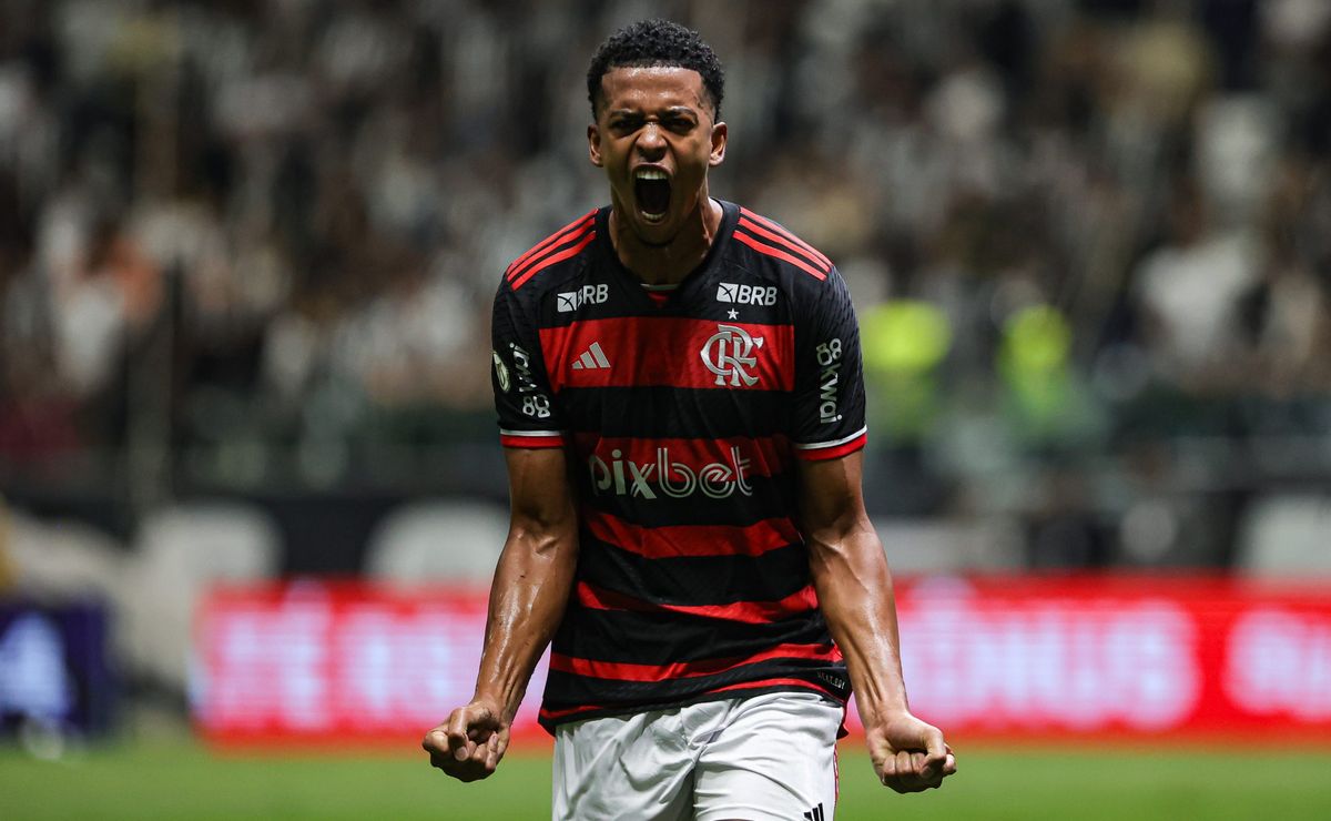 Carlinhos revela sensação de estar “em casa” no Flamengo