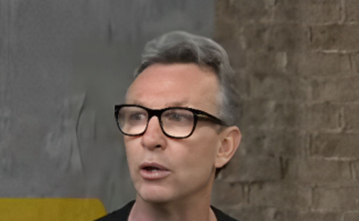 Neto critica pênalti polêmico marcado a favor do Atlético em jogo.