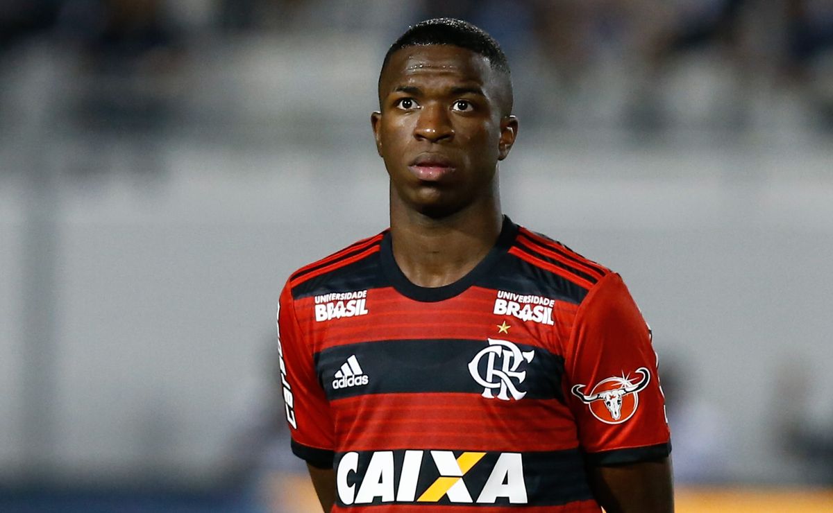 Vini Jr, ex-cria do Flamengo, é alvo de racismo em programa argentino.