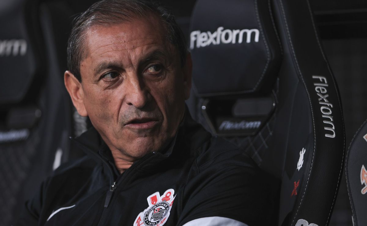 Corinthians repudia atitude de torcedores em nota oficial após tragédia no Rio Grande do Sul.