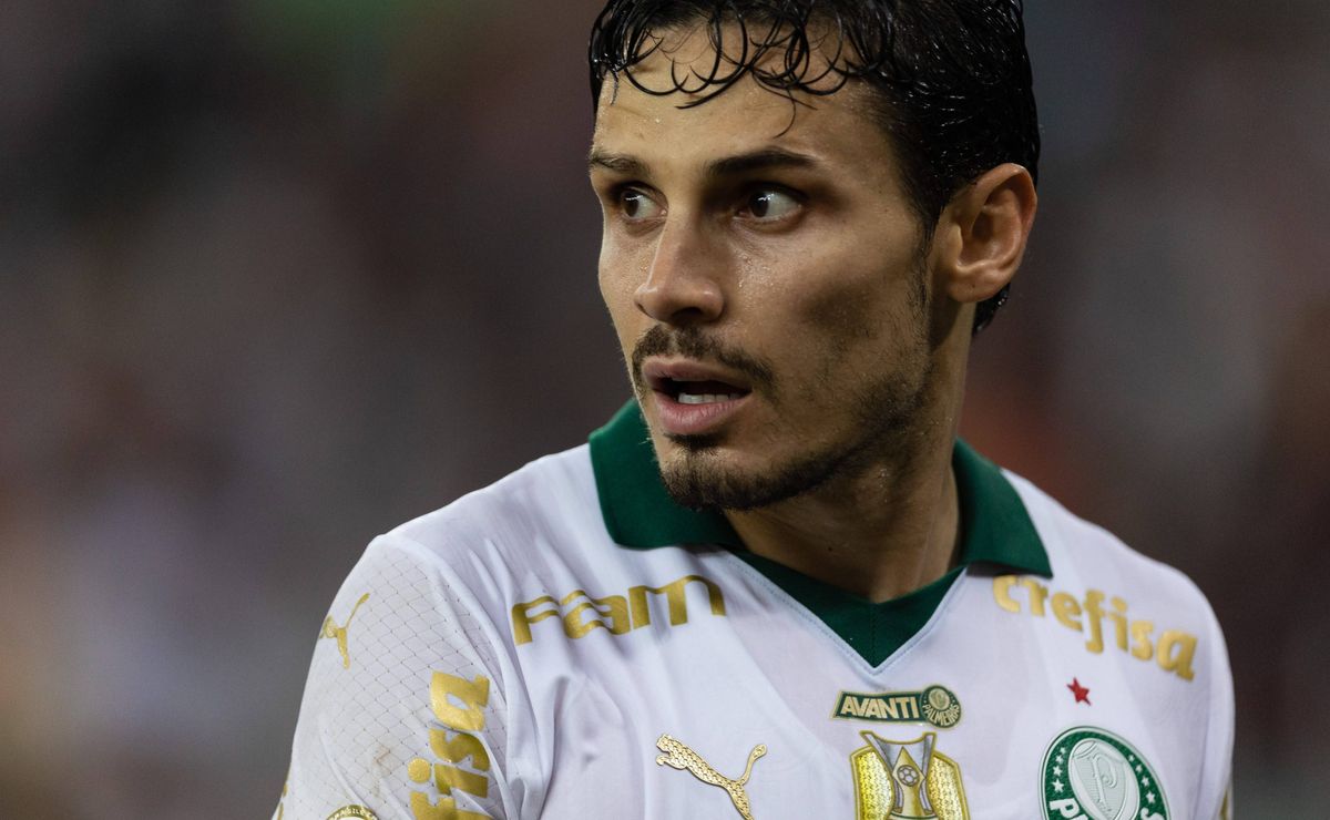 Crise reconhecida no Palmeiras por Raphael Veiga após derrota para o Flamengo